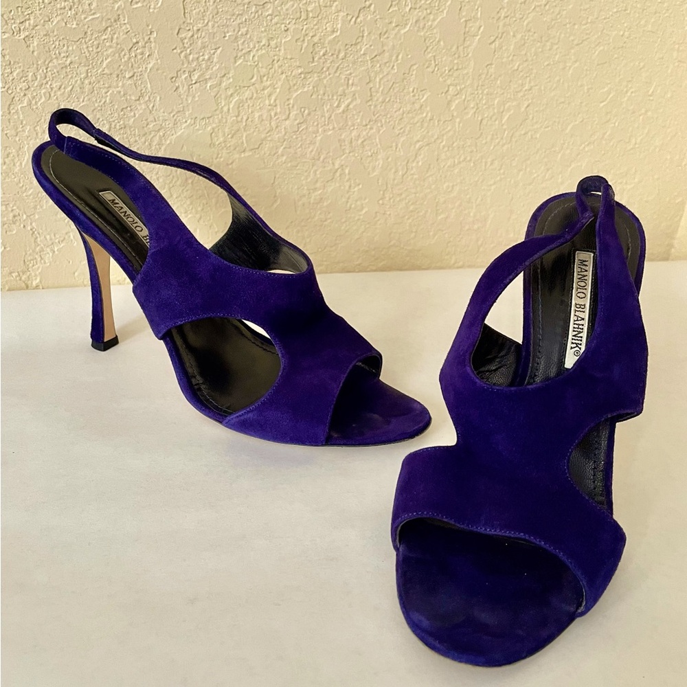 Manolo Blahnik Deep Purple, Suede Heels